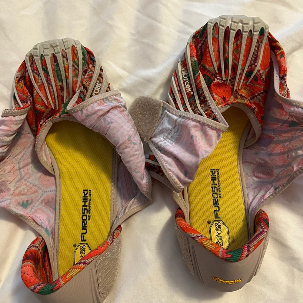 Vibram Women's Multicolor FiveFingers Athletic Shoes